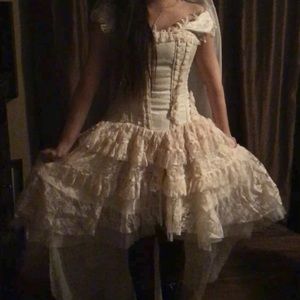 Meet your Posher, Elsinore.